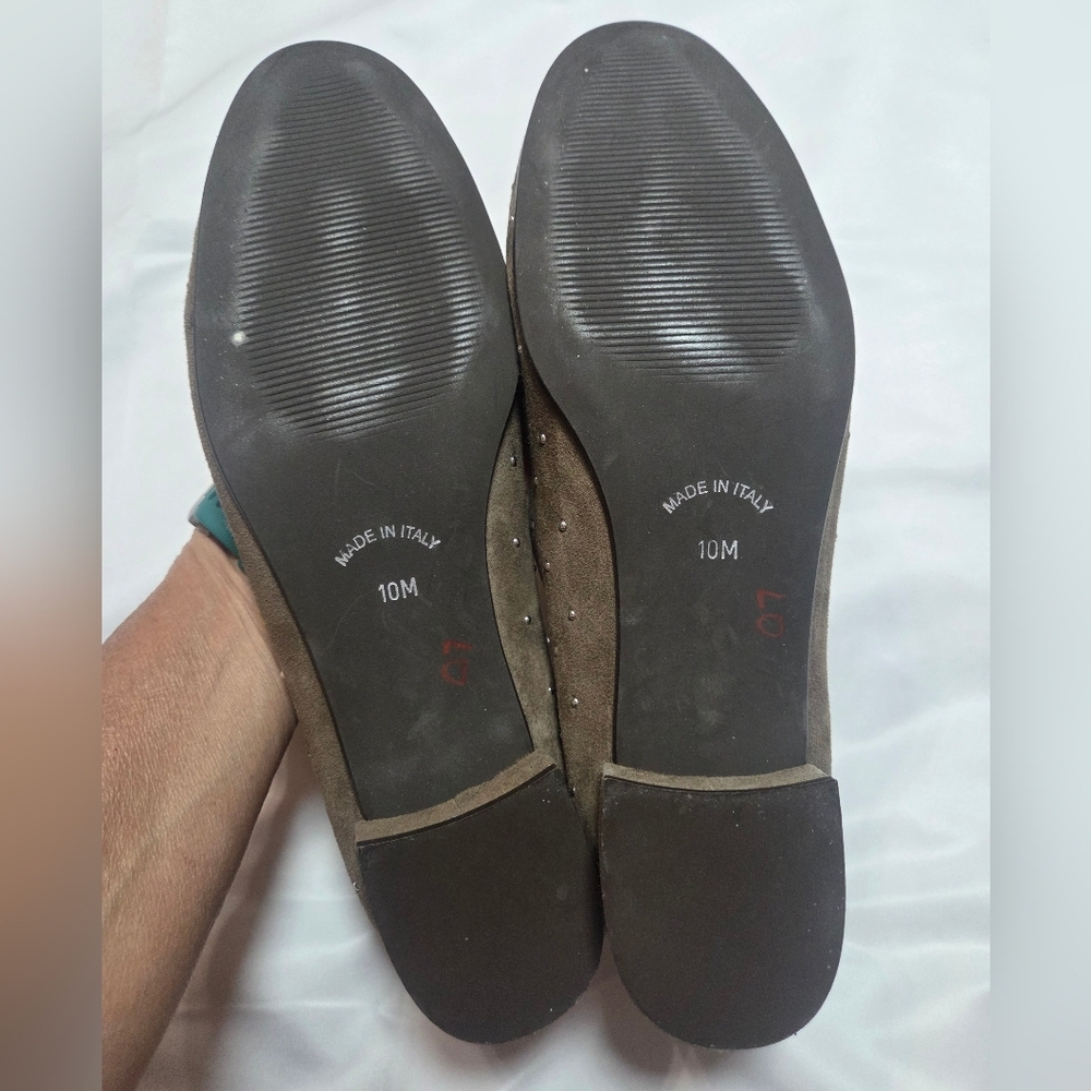 Sesto Meucci Taupe Suede Studded Flats 10 - Picture 2 of 11